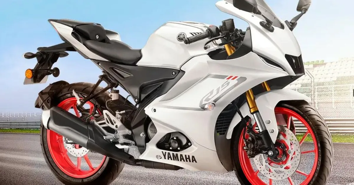 Yamaha R15 V4 Price, Mileage, Features